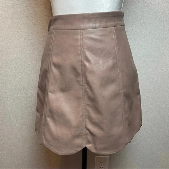 NWT’S. Hyfve Skirts | Scalloped Faux Leather Mini Skirt | Color: Cream/Tan - Picture 5 of 13